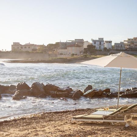 Le Suites Sul Mare Di Esterina Civitavecchia Bagian luar foto