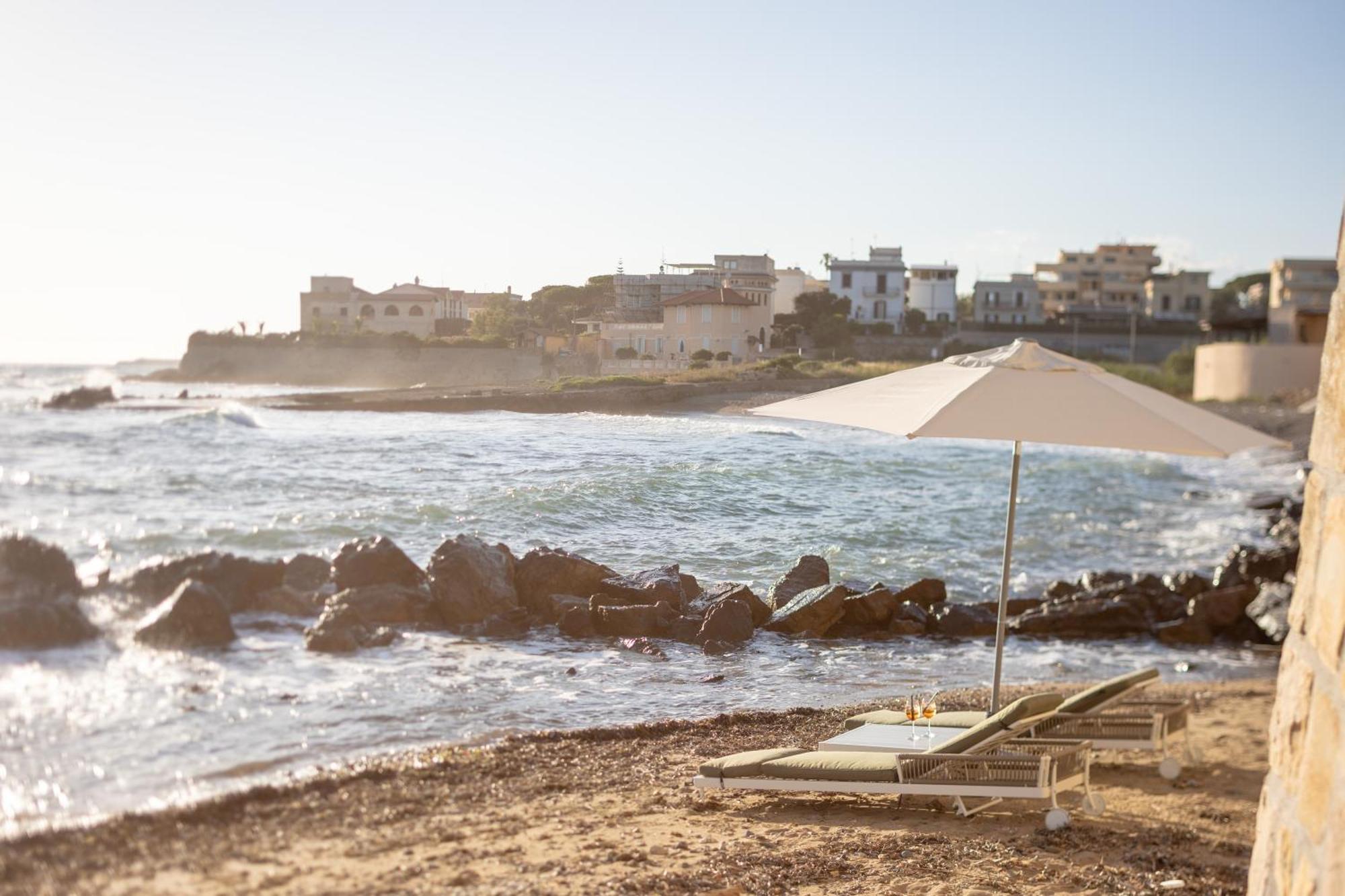 Le Suites Sul Mare Di Esterina Civitavecchia Bagian luar foto