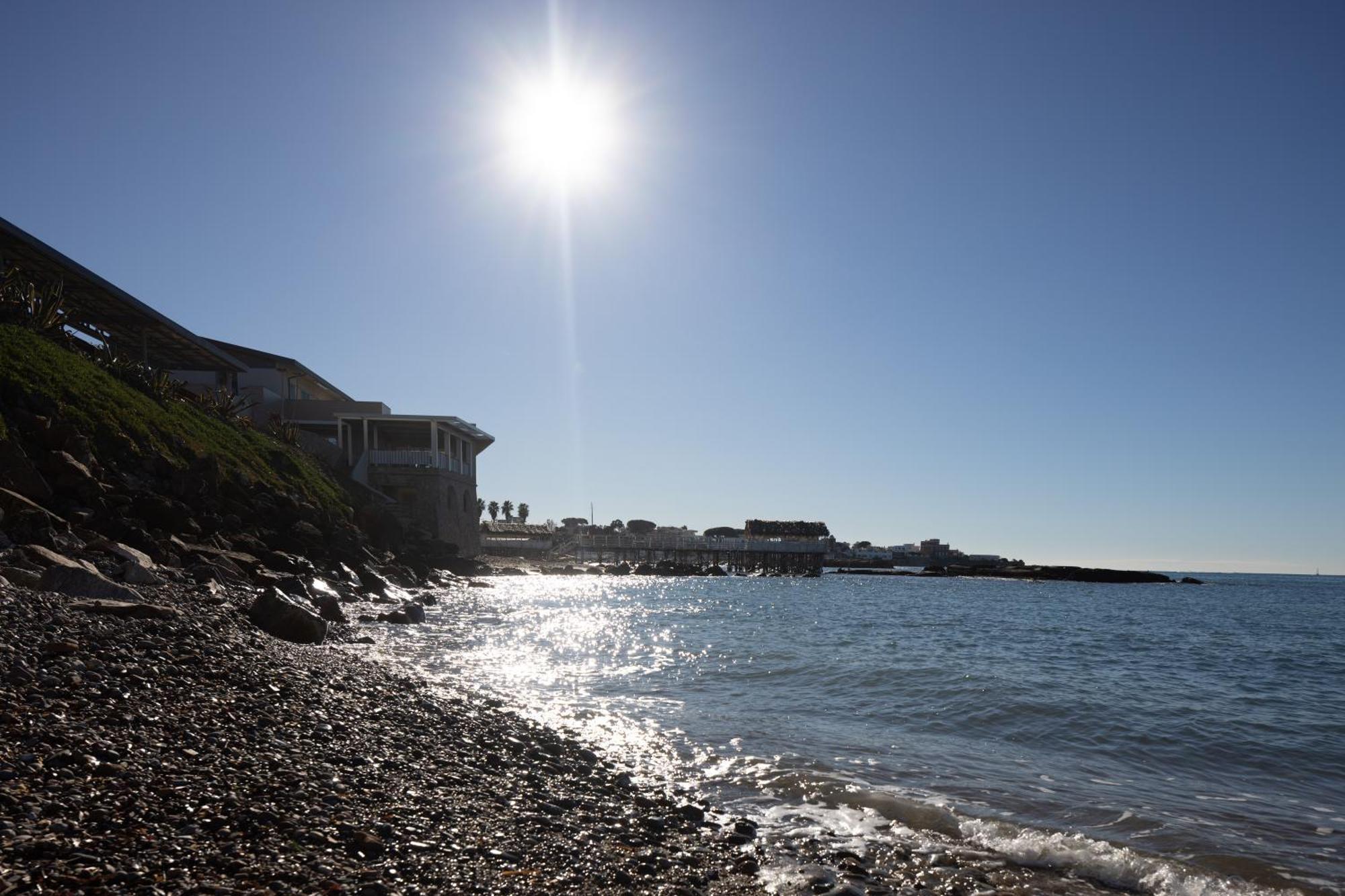 Le Suites Sul Mare Di Esterina Civitavecchia Bagian luar foto