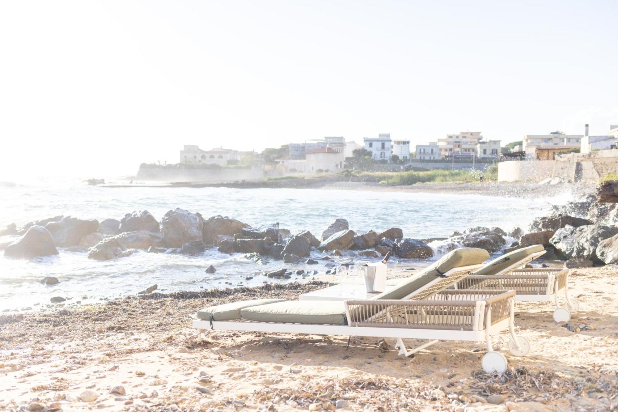 Le Suites Sul Mare Di Esterina Civitavecchia Bagian luar foto