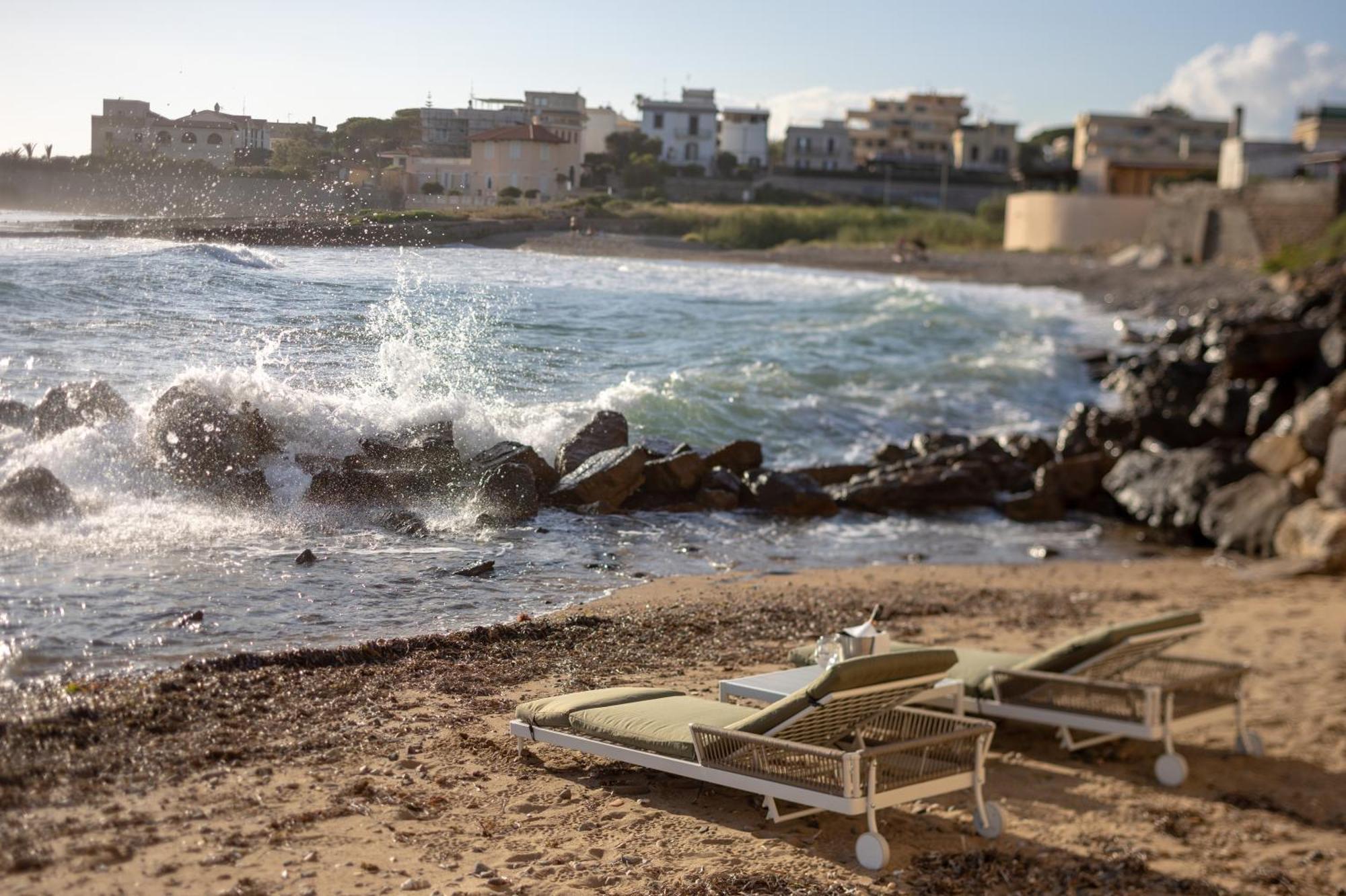 Le Suites Sul Mare Di Esterina Civitavecchia Bagian luar foto